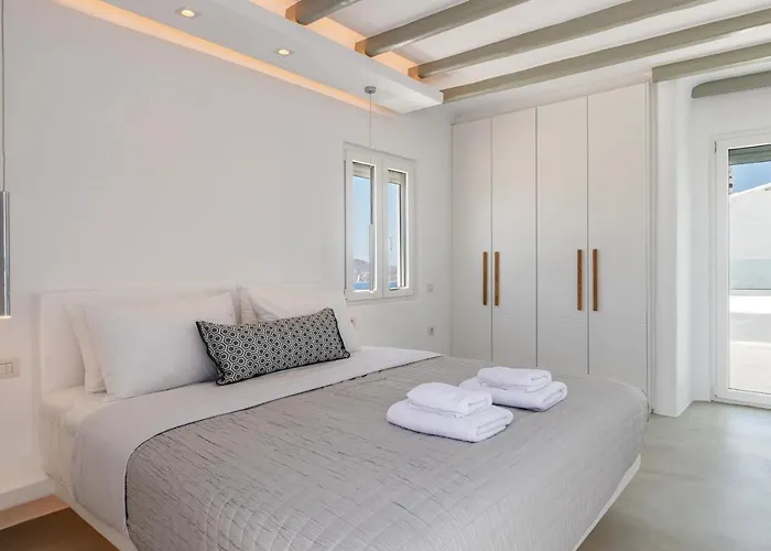 In Mykonos - 6 Bedroom - 1km From - Infinity Pool - Sunset View Villa *